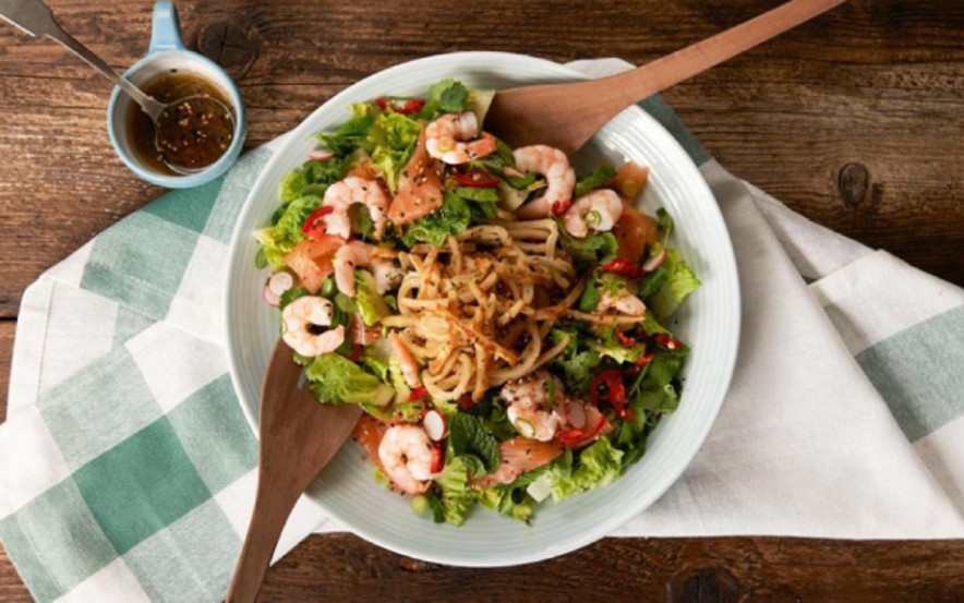 ASIAN PRAWN & SMOKED SALMON SALAD WITH WARM POTATO BREAD “NOODLES”